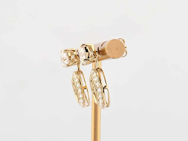 14 kt geelgouden oorbel met 2,77 cts laboratoriumgekweekte diamant - afbeelding 6 van  8