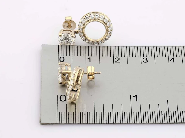 14 kt geelgouden oorbel met 2,77 cts laboratoriumgekweekte diamant - afbeelding 8 van  8