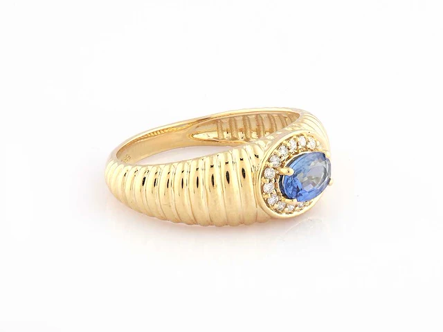 14 kt geelgouden ring met 0,70 cts natuurlijke diamant en blauwe saffier - afbeelding 8 van  10