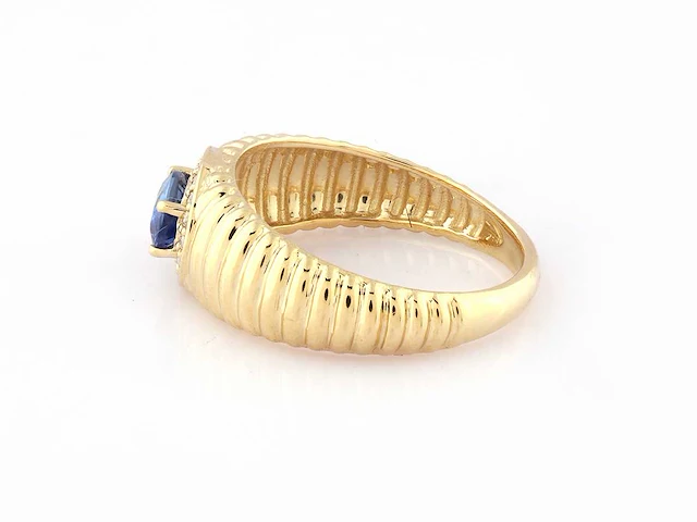 14 kt geelgouden ring met 0,70 cts natuurlijke diamant en blauwe saffier - afbeelding 9 van  10