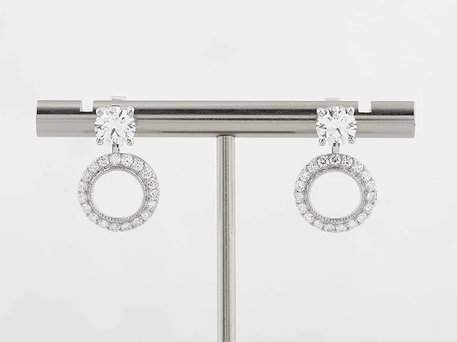 14 kt witgouden oorbel met 2,78 cts laboratoriumgekweekte diamant - afbeelding 1 van  8