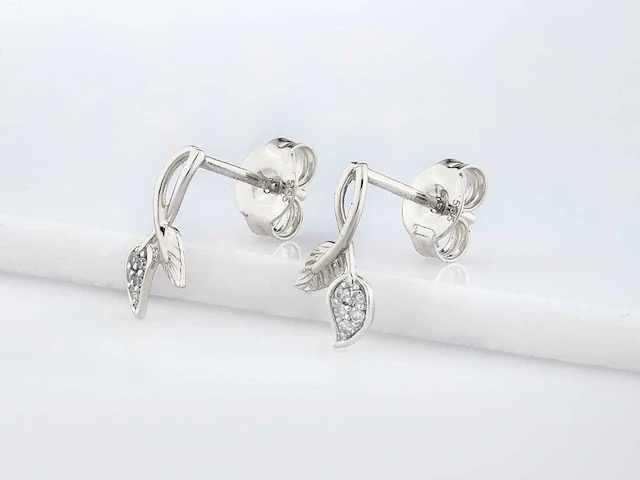 14 kt witgouden oorbel met natuurlijke diamant - afbeelding 2 van  6