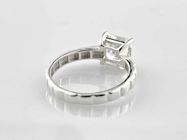 14 kt witgouden ring met 2,01 cts laboratoriumgekweekte diamant - afbeelding 8 van  9