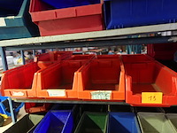 14 stapelbare magazijnbakken - afbeelding 2 van  3