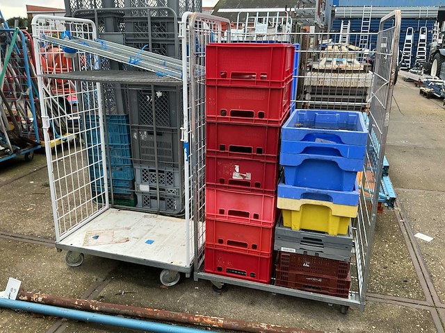 14 stapelkratten + 2 mobiele stapel containers - afbeelding 1 van  1
