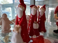 14 verschillende porseleinen kerst- en winterbeeldjes w.o.: 6 beeldjes nina & marco goebel - afbeelding 5 van  6