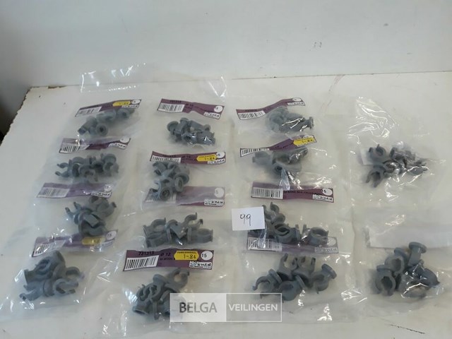 14 x beugel pvc 5 stuks voor buis 12mm - afbeelding 2 van  3
