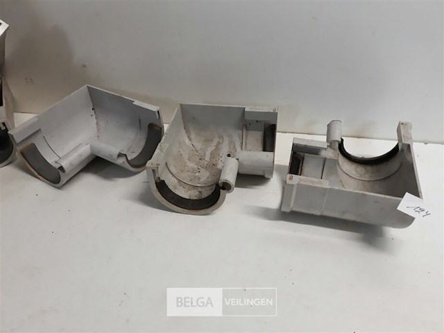 14 x binnenhoek 80mm licht grijs pvc regenafvoer - afbeelding 3 van  3