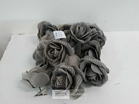 14 x roos stof grijs met clip 9 cm - afbeelding 2 van  3