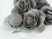 14 x roos stof grijs met clip 9 cm - afbeelding 3 van  3