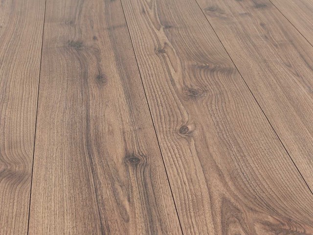 141 m2 laminaat plank - 1383 x 193 x 8 mm - afbeelding 1 van  4