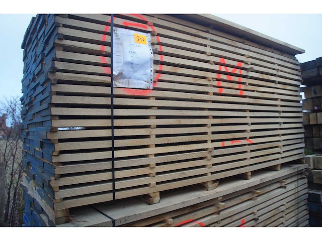 1,43 m³ eiken planken 30mm - afbeelding 1 van  4