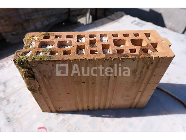 144 ploegsteert lambdabloc holle bakstenen - afbeelding 1 van  6