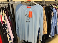 145 damesbloues, truien, vesten en broeken - afbeelding 2 van  9