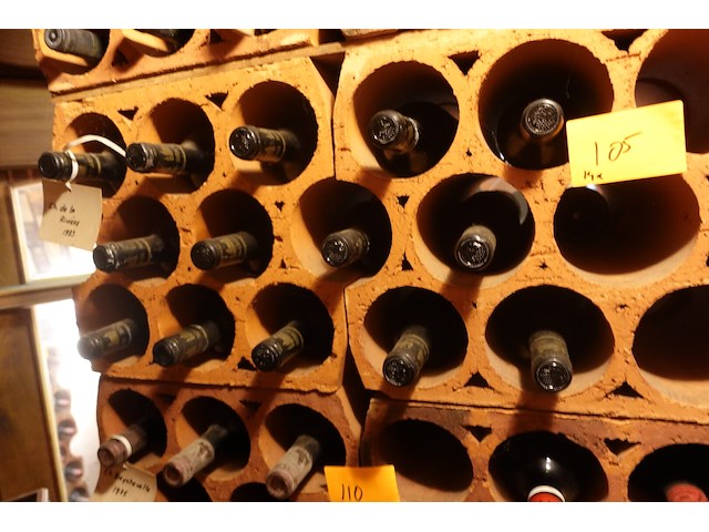 14x 75cl chateau de la riviere 1983 - afbeelding 3 van  3