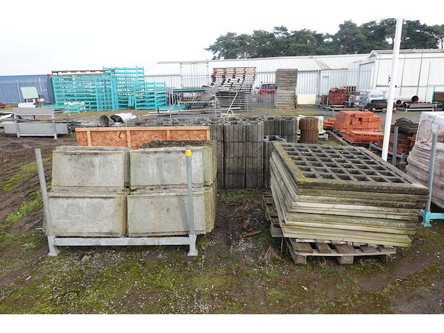 14x pallet diverse stenen/afboording - afbeelding 1 van  7