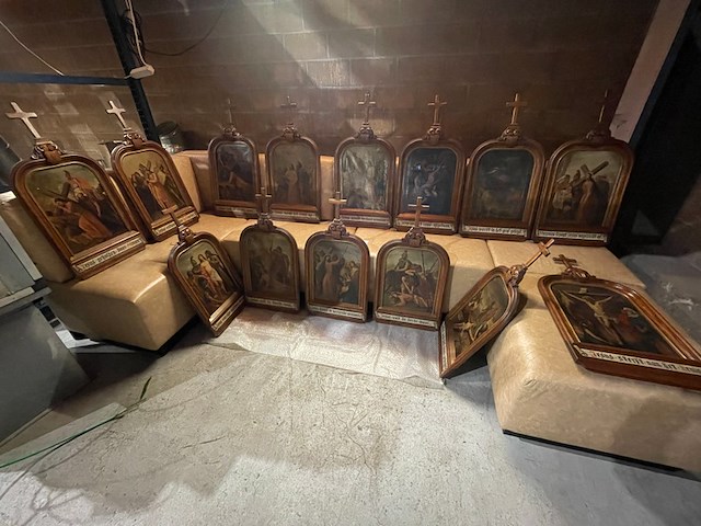 14x traditionele kruisweg jezus - afbeelding 1 van  16