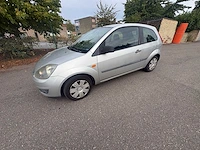 15-12-2005 - ford - fiesta - car - afbeelding 15 van  19
