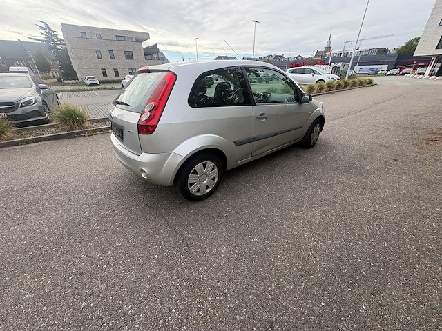 15-12-2005 - ford - fiesta - car - afbeelding 2 van  19