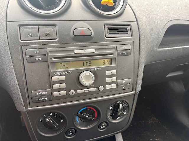 15-12-2005 - ford - fiesta - car - afbeelding 6 van  19