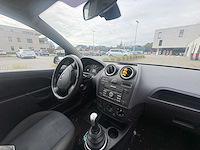 15-12-2005 - ford - fiesta - car - afbeelding 10 van  19