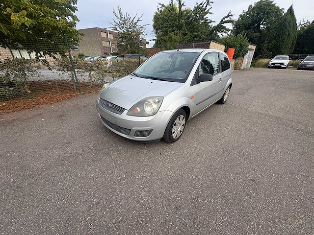 15-12-2005 - ford - fiesta - car - afbeelding 1 van  19