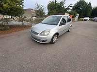 15-12-2005 - ford - fiesta - car - afbeelding 1 van  19