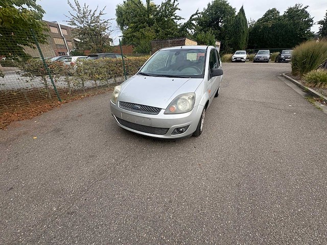 15-12-2005 - ford - fiesta - car - afbeelding 12 van  19