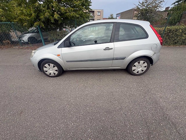 15-12-2005 - ford - fiesta - car - afbeelding 14 van  19