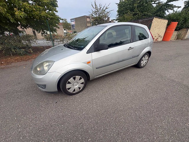 15-12-2005 - ford - fiesta - car - afbeelding 15 van  19