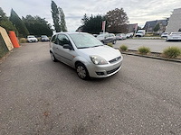 15-12-2005 - ford - fiesta - car - afbeelding 17 van  19