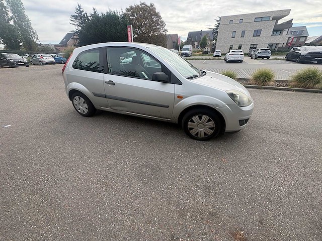 15-12-2005 - ford - fiesta - car - afbeelding 18 van  19