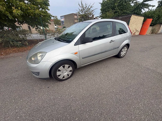 15-12-2005 - ford - fiesta - car - afbeelding 5 van  19