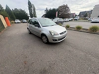 15-12-2005 - ford - fiesta - car - afbeelding 7 van  19