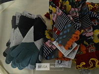 ±15 armwarmers en 4 paar handschoenen - afbeelding 2 van  3