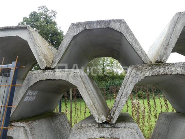 15 betonnen goten 100x100x50 cm - afbeelding 4 van  7