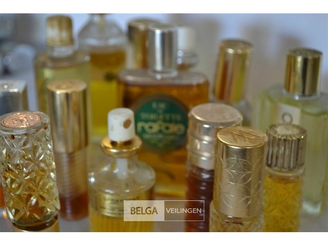 ±15 diverse kleine flesjes vintage parfum - afbeelding 2 van  4