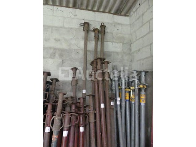 15 diverse rekwisieten - afbeelding 1 van  4