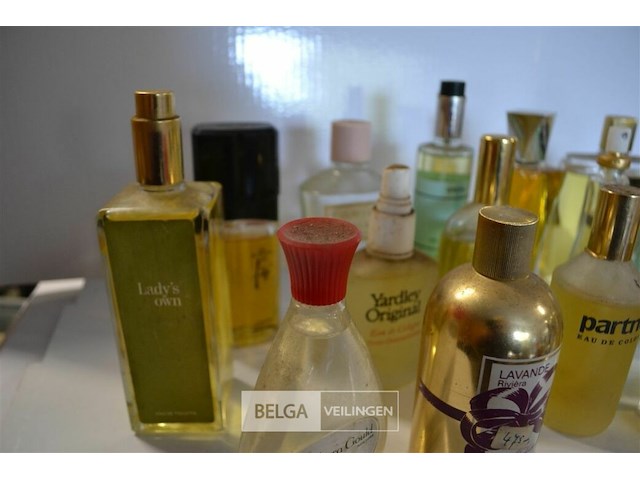 ±15 diverse vintage parfum - afbeelding 3 van  5