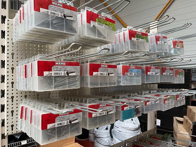 15 dozen veerringen; gipsplaatschroeven; houtdraadbouten - afbeelding 1 van  7