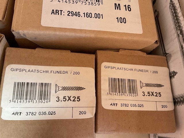 15 dozen veerringen; gipsplaatschroeven; houtdraadbouten - afbeelding 3 van  8