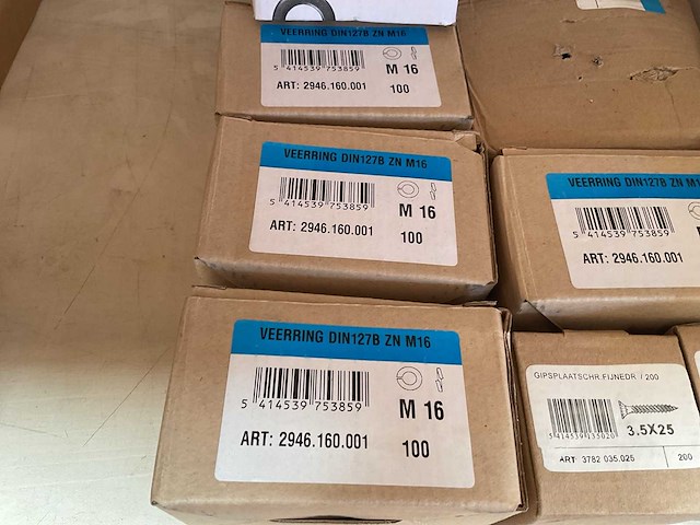 15 dozen veerringen; gipsplaatschroeven; houtdraadbouten - afbeelding 4 van  8