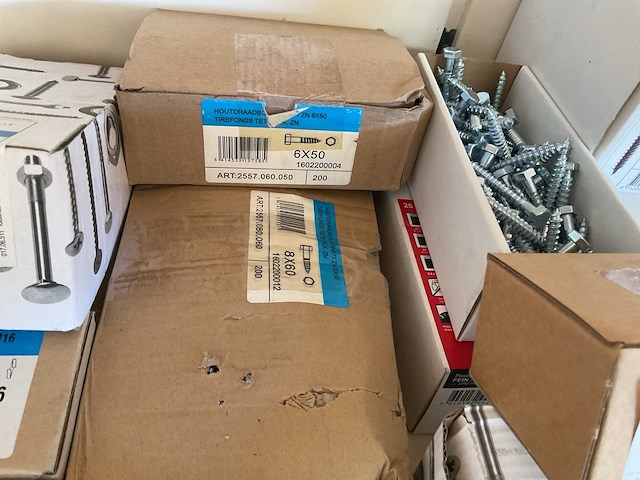 15 dozen veerringen; gipsplaatschroeven; houtdraadbouten - afbeelding 6 van  8