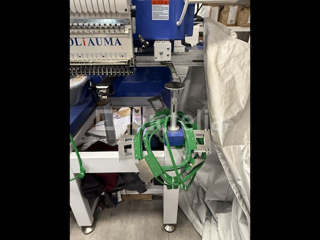 15-koppige pro borduurmachine met accessoires - afbeelding 1 van  6