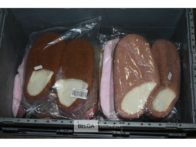 15 paar sloffen div maten - afbeelding 3 van  4