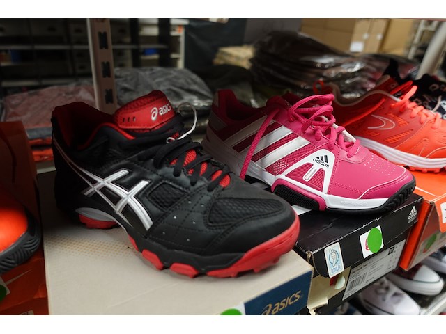 15 paar sportschoenen - afbeelding 4 van  5