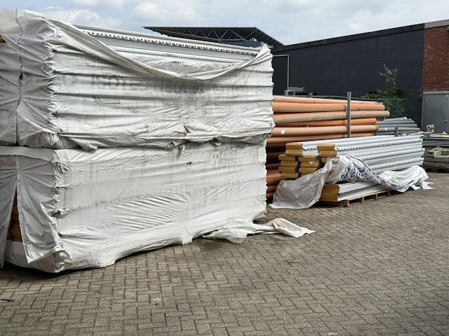 15 pallets geisoleerde dakpanelen - afbeelding 6 van  11