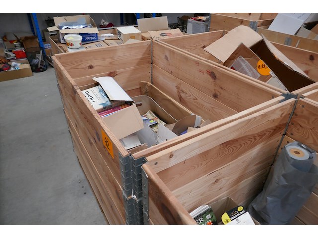 15 palletten met opzetranden + inhoud - afbeelding 5 van  10