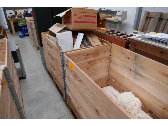15 palletten met opzetranden + inhoud - afbeelding 6 van  10