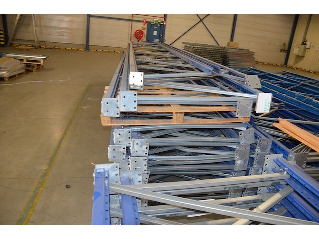 15 staanders blauw afm. 6,50m hoogte en 1,10m breedte jungheinrich - afbeelding 6 van  7